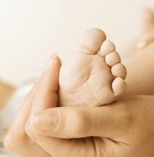 Riflessologia per bambini: benefici, affetto e crescita consapevole